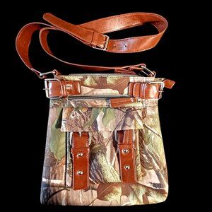 Realtree Huntincore Outdoorsy Camo Crossbody Bag Adjustable Strap Rustic Purse